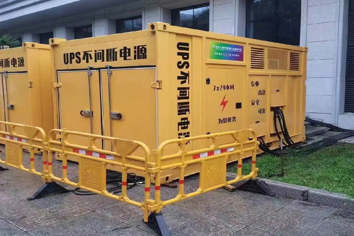 兴隆发电机租赁施工现场